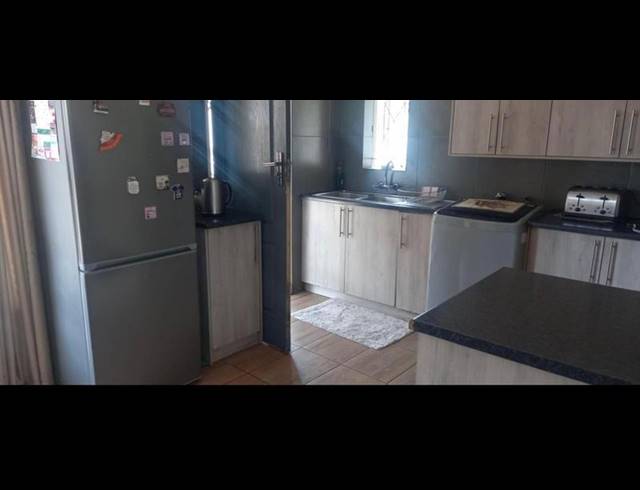 3 BEDROOM PROPERTY TO RENT IN ELANDSPARK